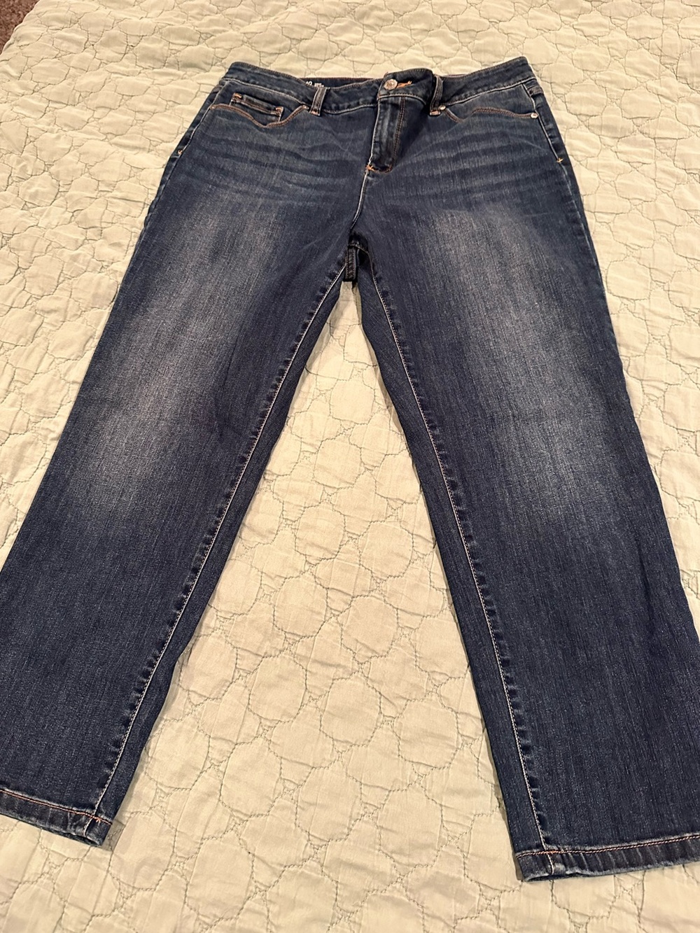Liz Claiborne Straight Leg crop Jeans in Dark Blue Wash